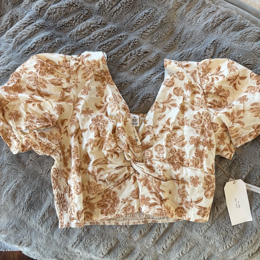 Midnight Sky Floral crop top
